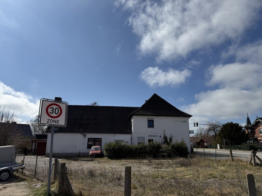 Ansicht von der Seite Oldesloer Stra�e Wohngrundst�ck Berkenthin